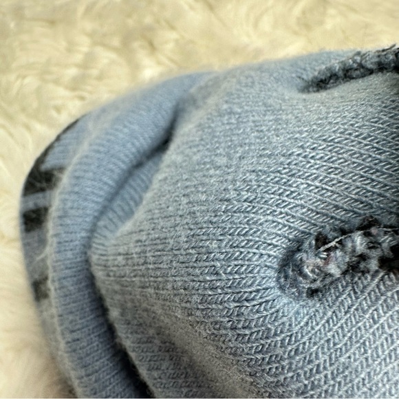 Under Armour Winter Hat Black & Blue Size 3-4 Years - Picture 9 of 10